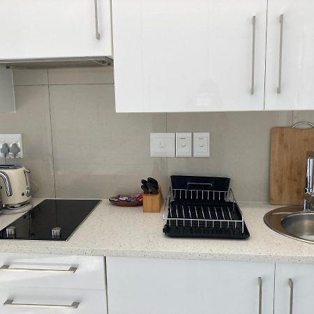 Urban Awe Apartment-Itowers 23Rd Floor กาโบโรเน ภายนอก รูปภาพ