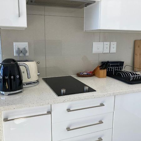 Urban Awe Apartment-Itowers 23Rd Floor กาโบโรเน ภายนอก รูปภาพ