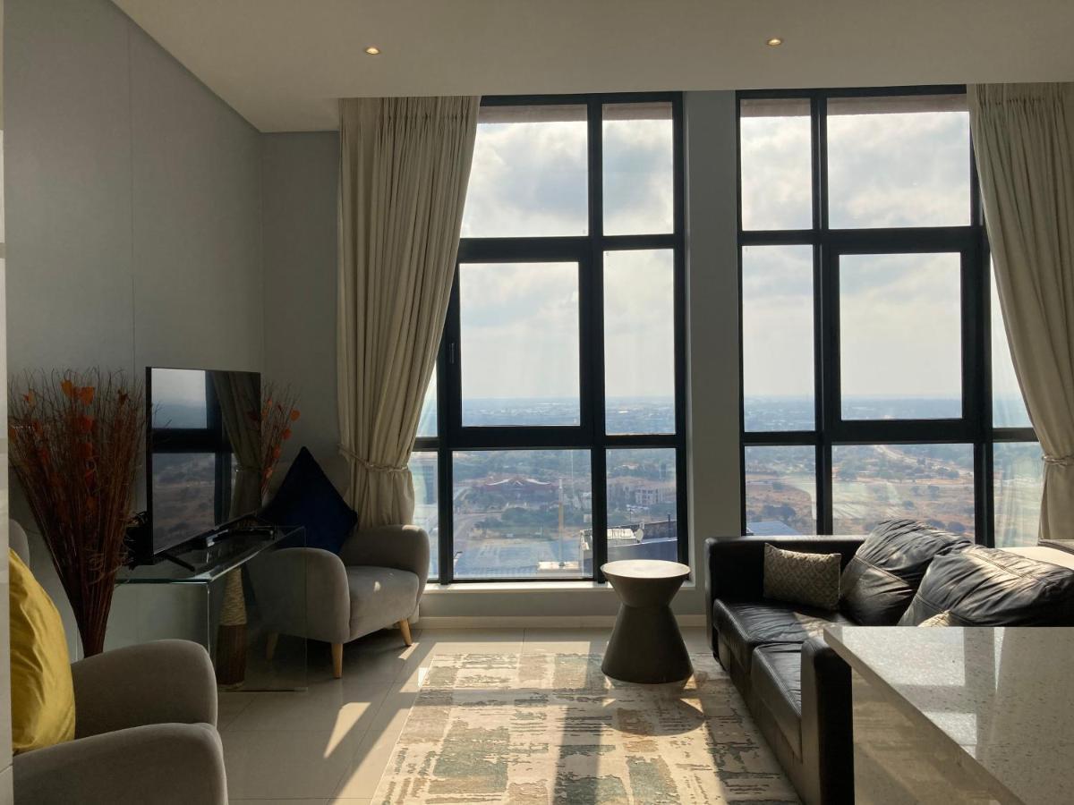 Urban Awe Apartment-Itowers 23Rd Floor กาโบโรเน ภายนอก รูปภาพ