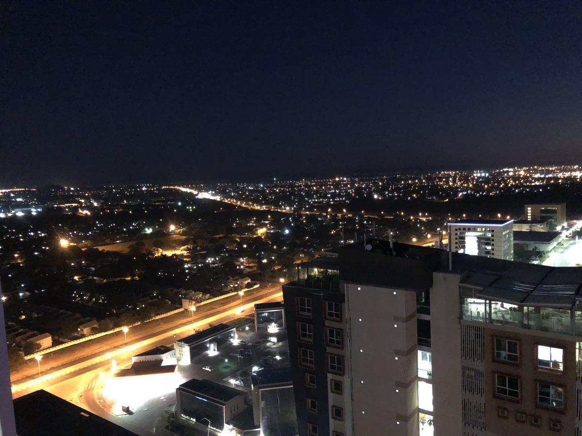Urban Awe Apartment-Itowers 23Rd Floor กาโบโรเน ภายนอก รูปภาพ